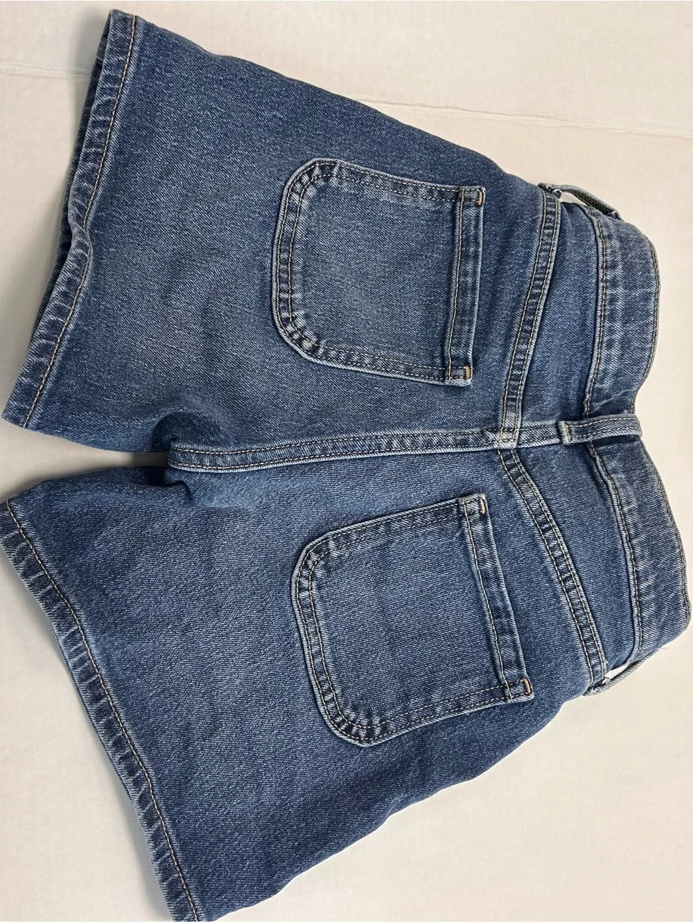 Old Navy Button-Front Denim Shorts Duo in Cream and Dark Blue